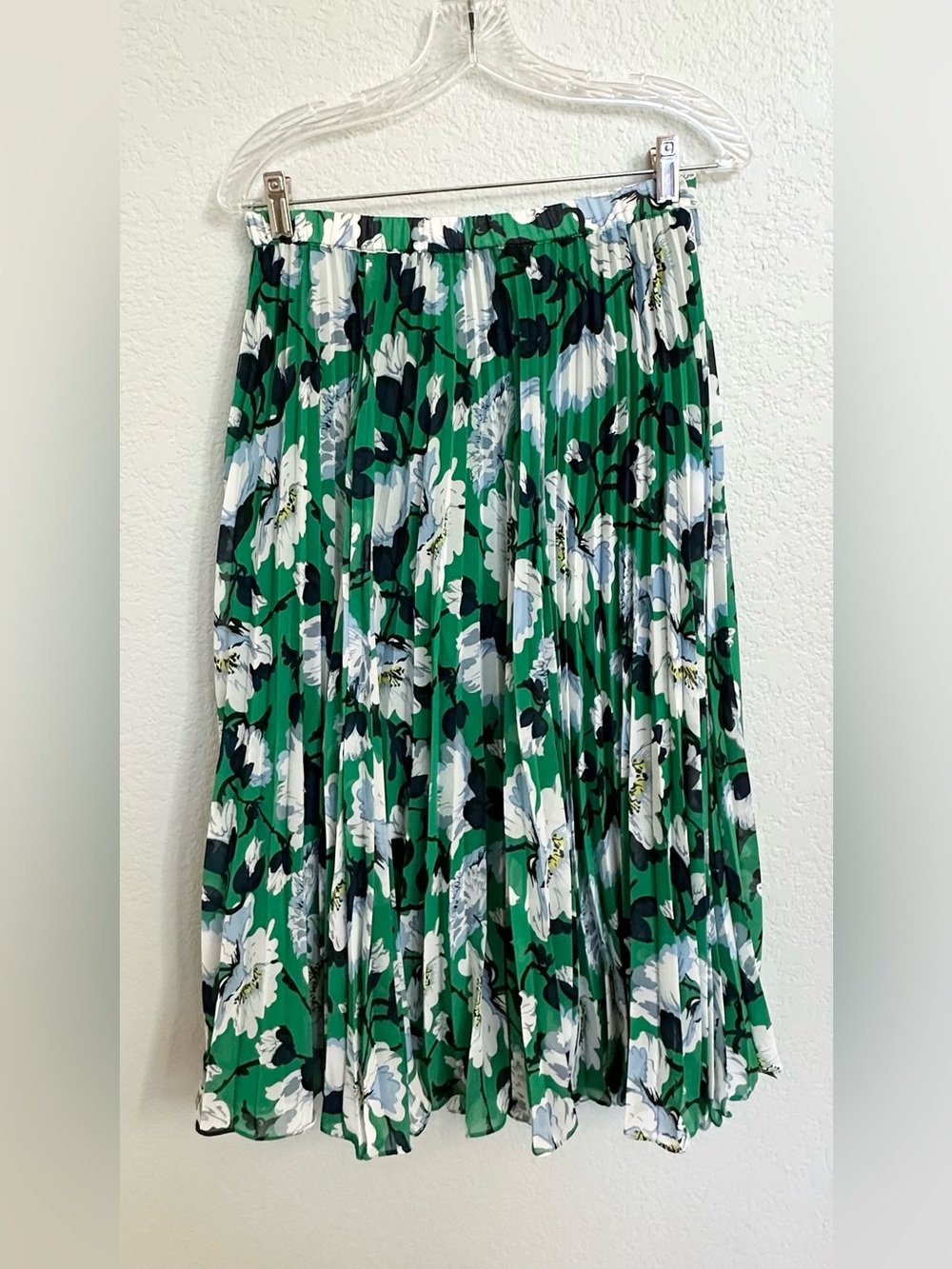 Maeve Anthropologie Green Floral Pleated Midi Skirt Medium